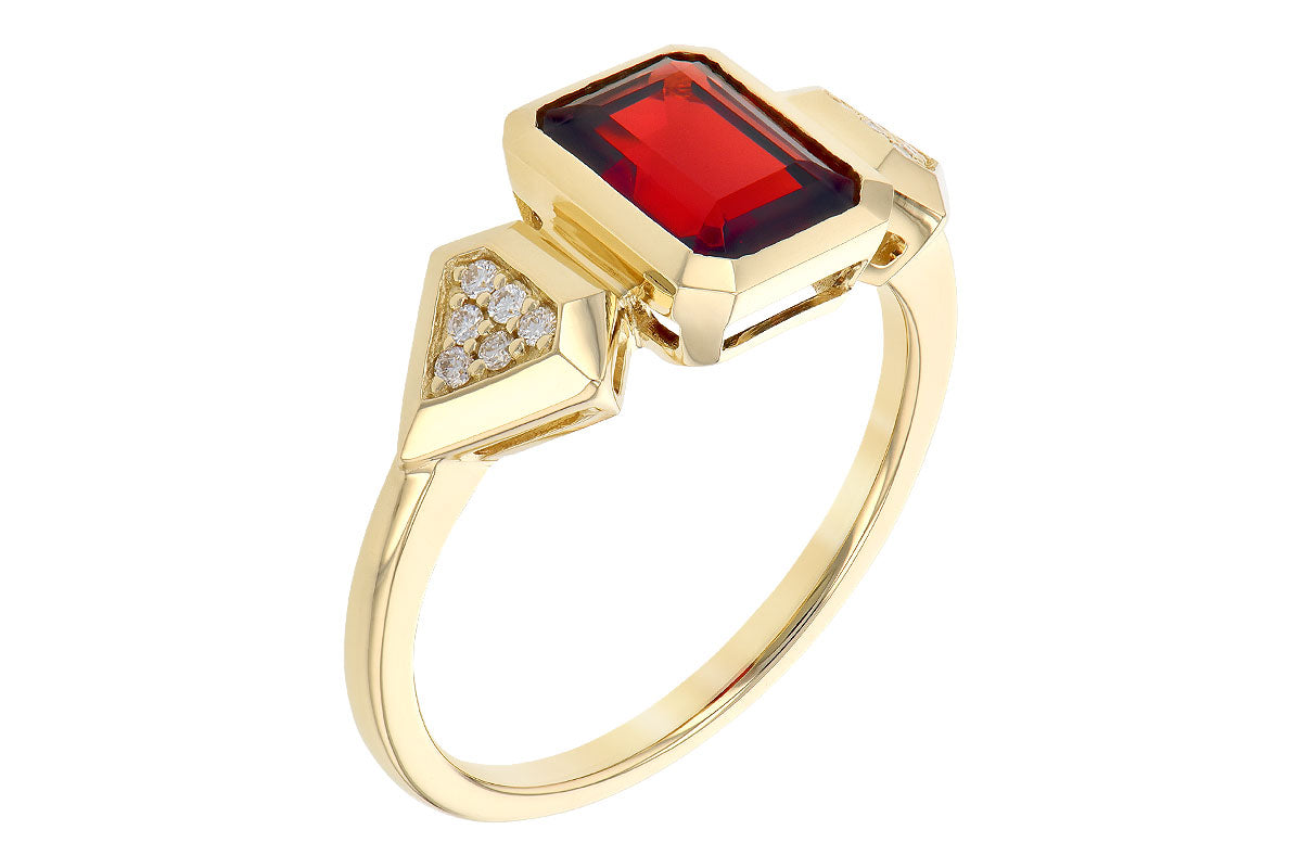 14 Karat Yellow Gold Ladies Ring with Emerald Shape Garnet Gemstone, Round Shape Natural Diamond Accents
