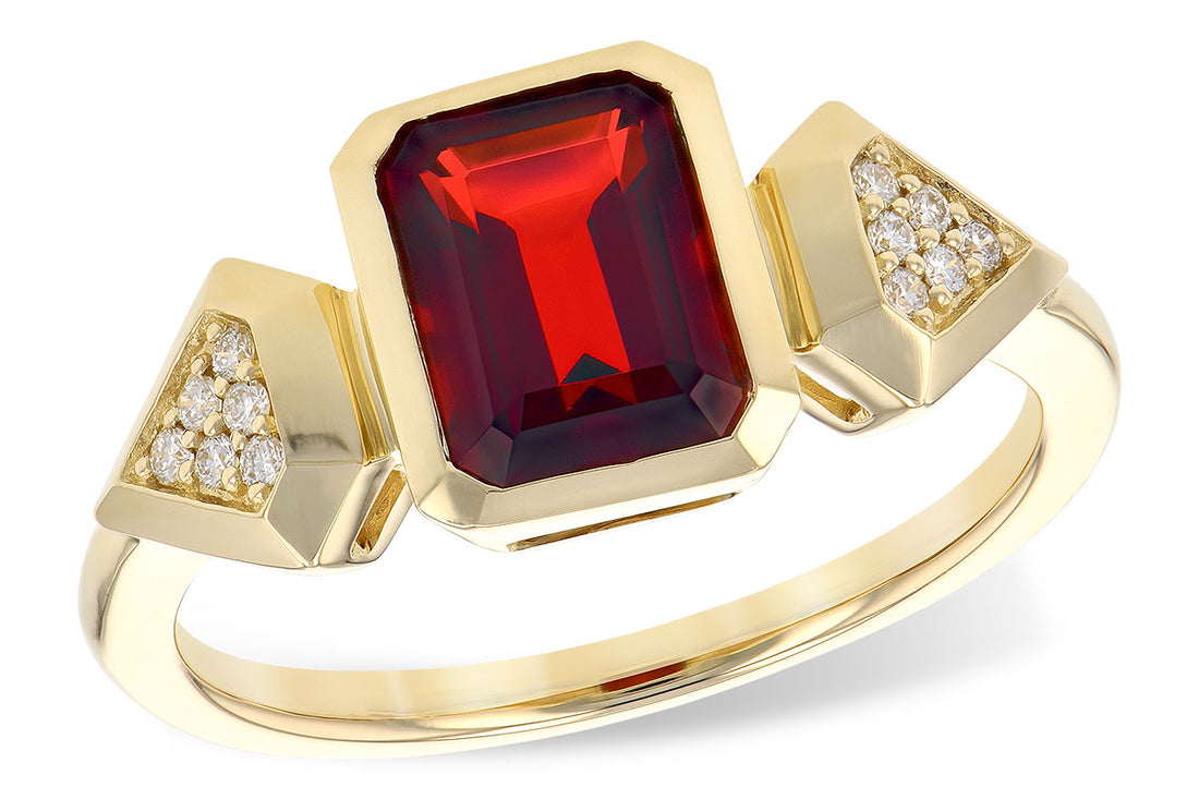 14 Karat Yellow Gold Ladies Ring with Emerald Shape Garnet Gemstone, Round Shape Natural Diamond Accents