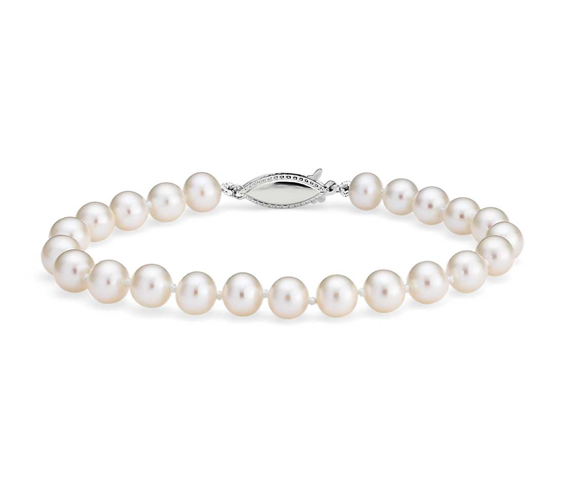 14 Karat White Gold Pearl Bracelet: Elegant and Timeless Accessory