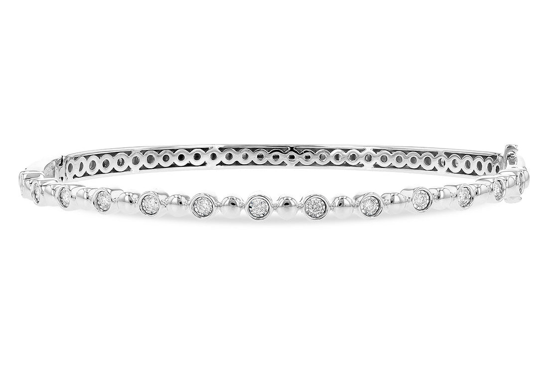 14 Karat White Gold Bangle Bracelet with Natural Diamond 0.25 ct