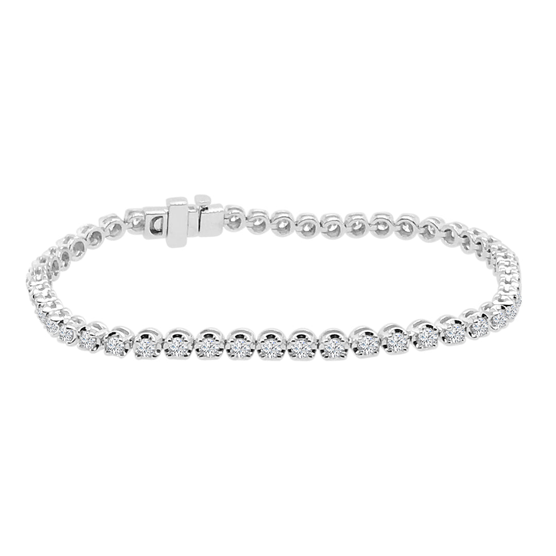 Dazzling Elegance: 14 Karat White Gold Bracelet with Natural Diamond Accents