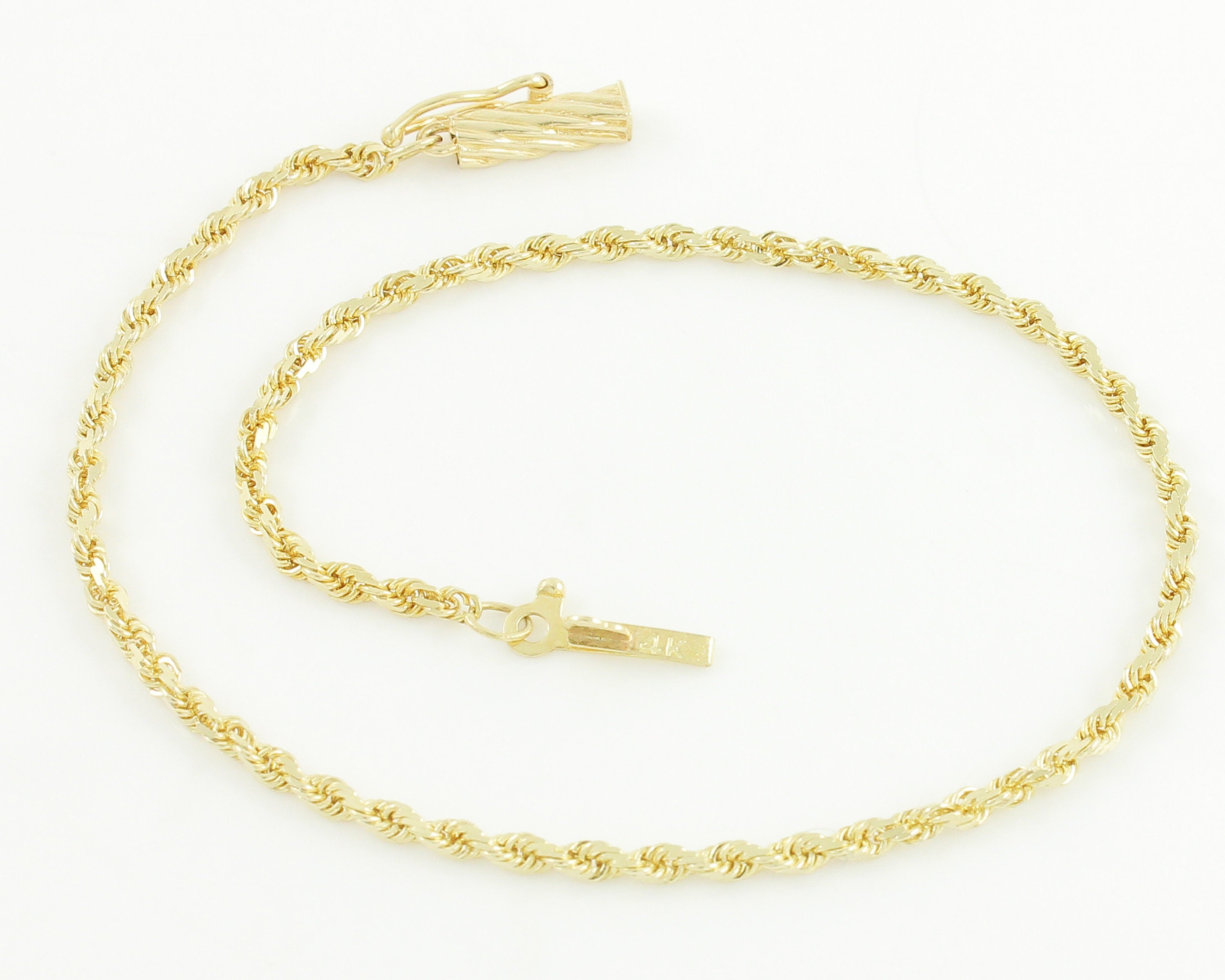 Vintage Charm: Estate Solid Diamond Cut 14K Yellow Gold Bracelet