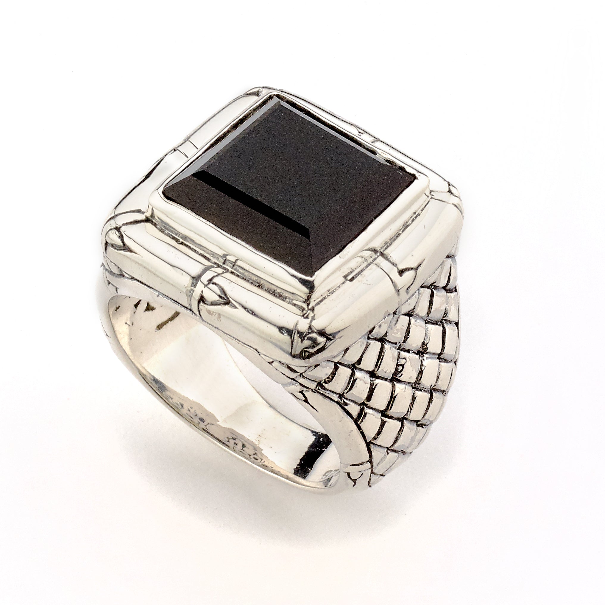 Silver Onyx Woven Shank Ring: Stunning Sterling Silver Band with Intricate Woven Design and Elegant Onyx Stone