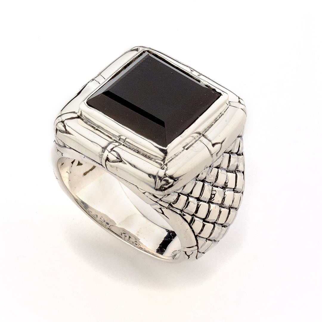 Sterling Silver Woven Shank Ring with Onyx Shape Design