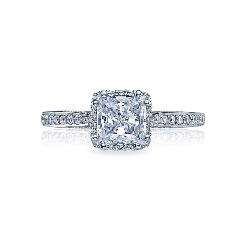 Elegance in White: 18 Karat White Gold Engagement Mounting