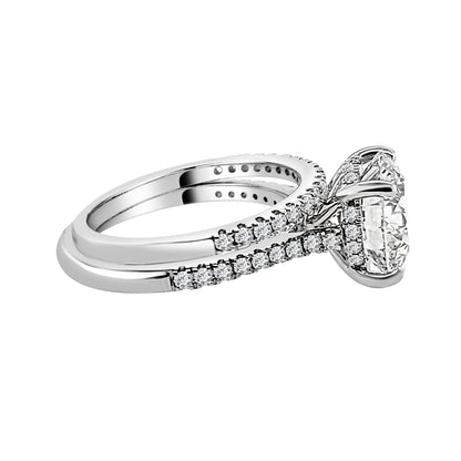 Elegant Wedding Set in 14 Karat White Gold with 4.01 Carat Lab Diamond in Round Shape