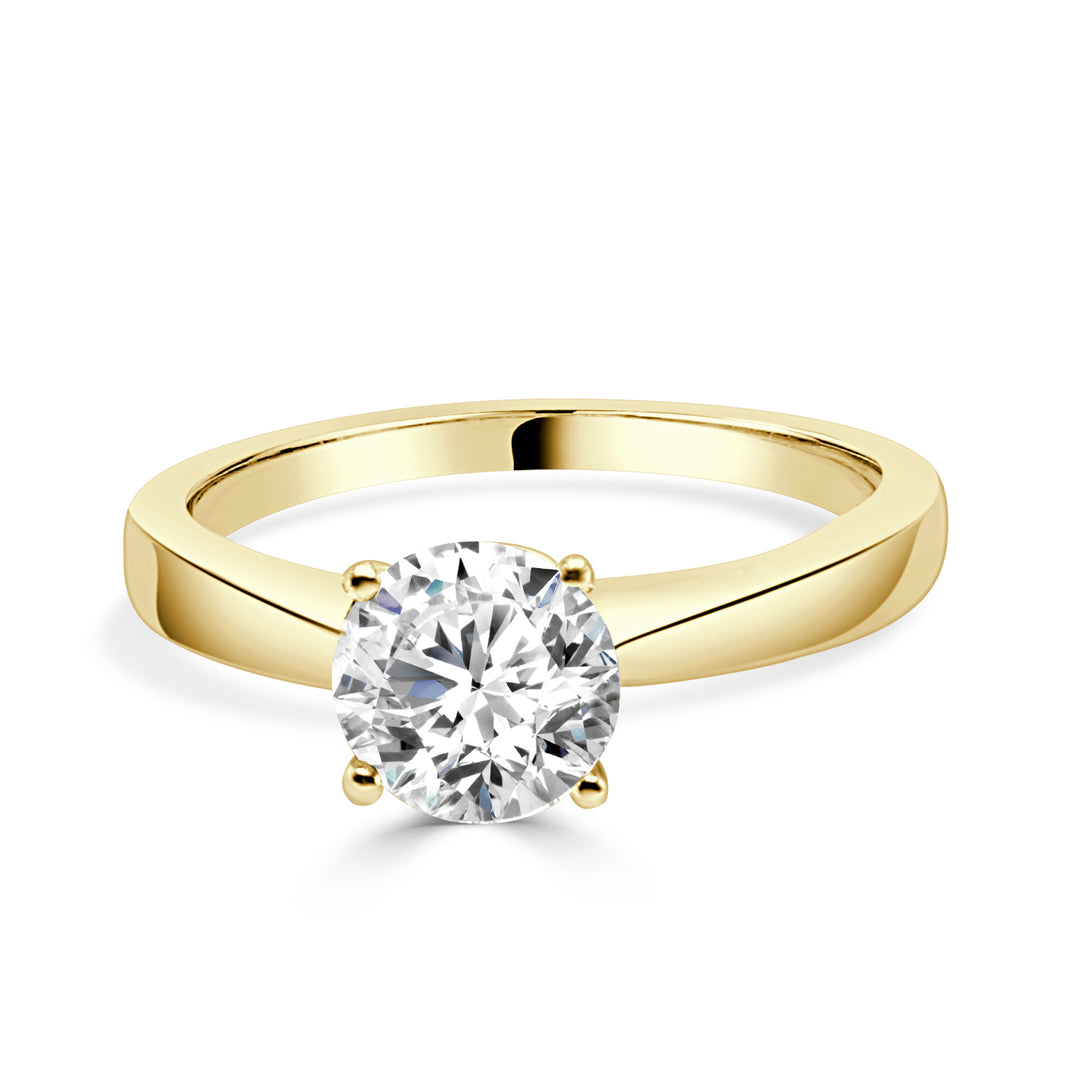 Sparkling Love: 18 Karat Yellow Gold Round Shape Engagement Mounting with Cubic Zirconia