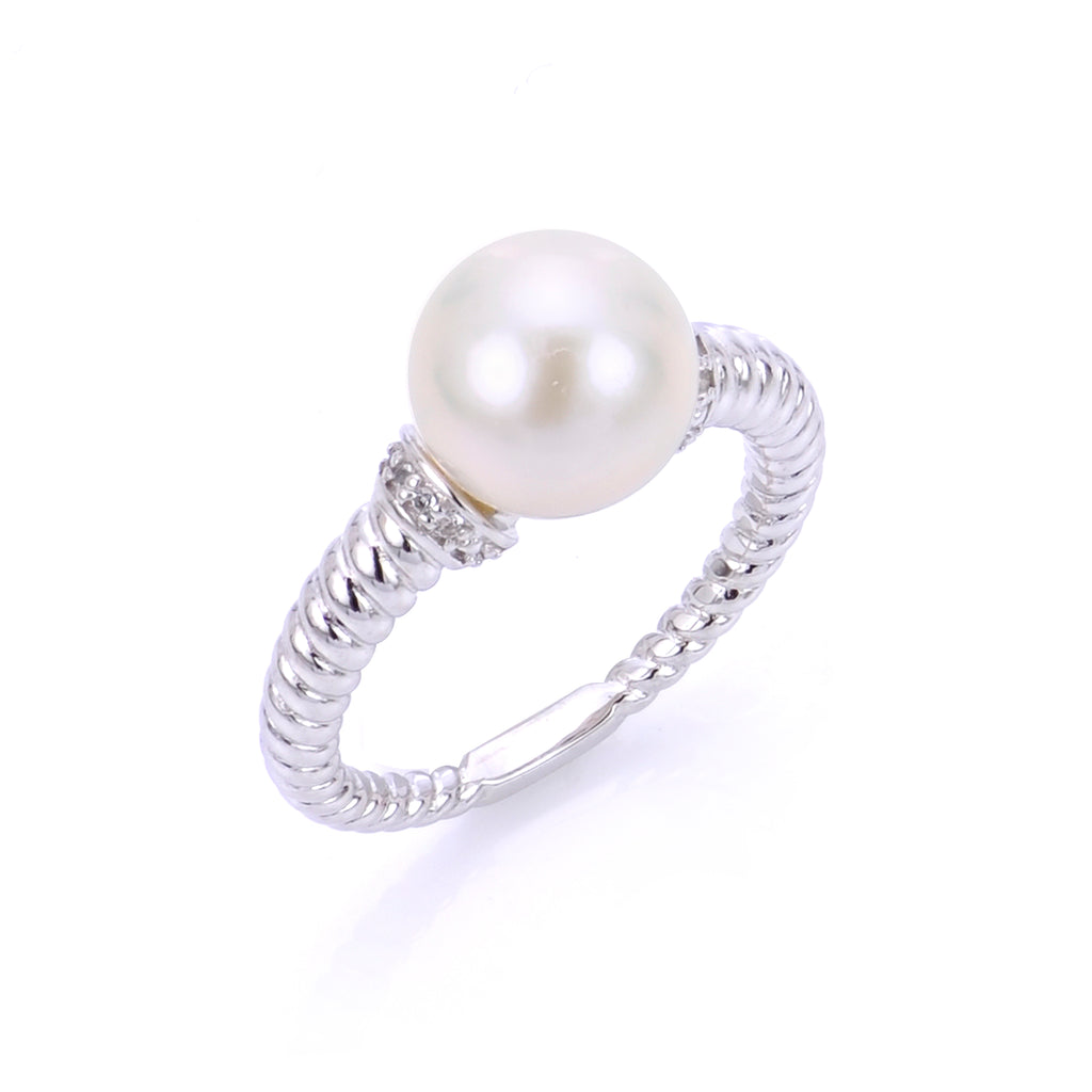 Twisted Elegance: Sterling Silver Pearl Ring