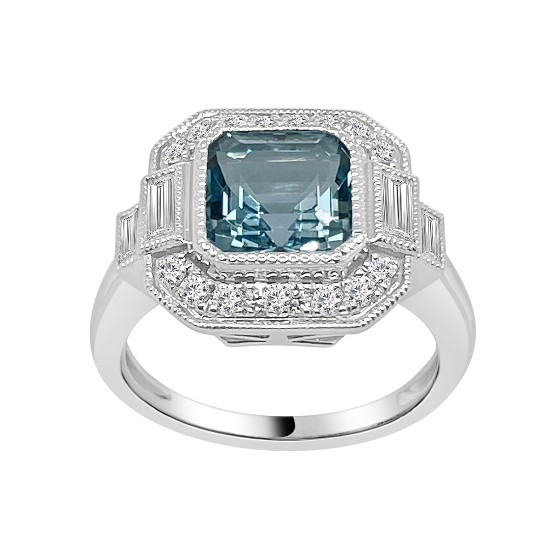 Vintage Aquamarine Ring in 18 Karat White Gold - Beautiful 2.27 Carat Gemstone