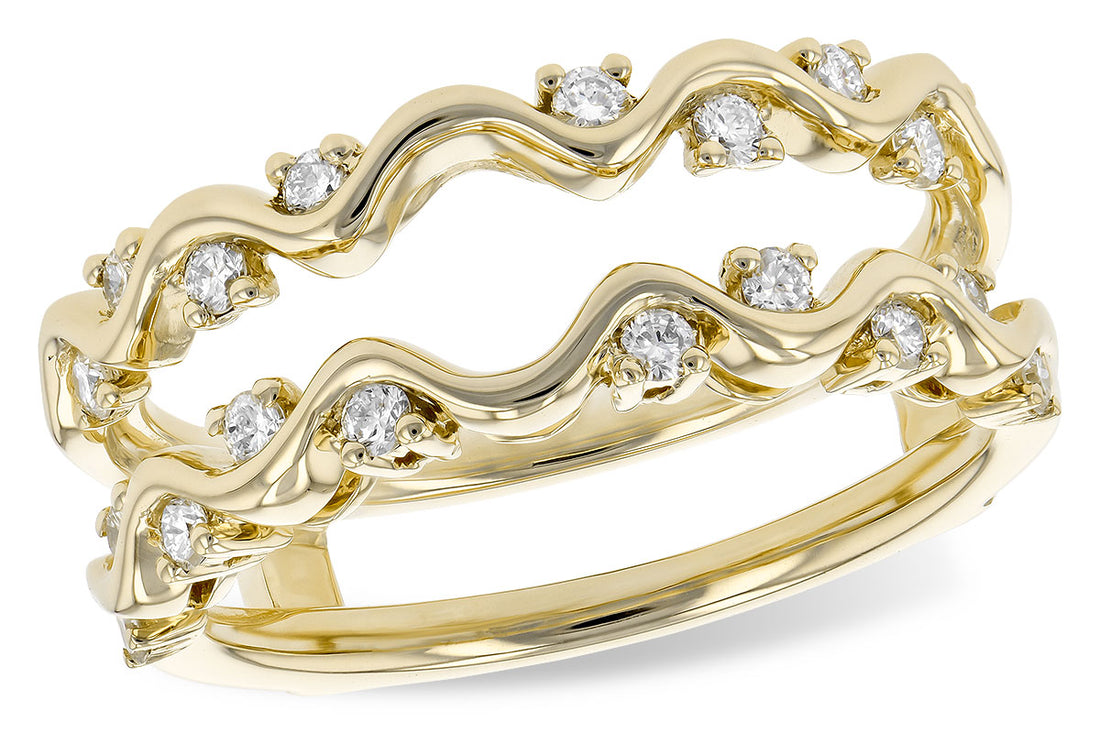 14 Karat Yellow Gold Ring with Natural Diamond 0.32 Carat