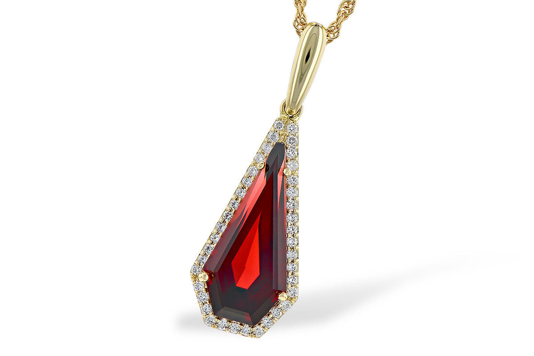 Elegant Garnet Pendant Necklace in 14 Karat Yellow Gold