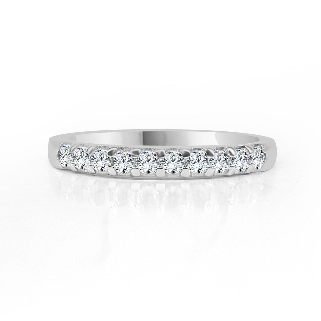 Sparkling Elegance: 14 Karat White Gold Round Shape Wedding Band with Natural Diamonds