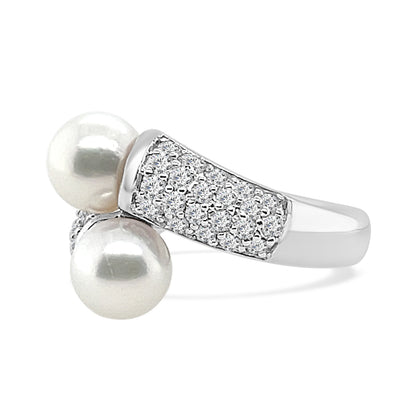 14 Karat White Gold Diamond and Pearl Ring