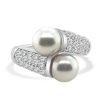 14 Karat White Gold Diamond and Pearl Ring