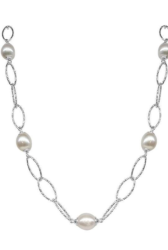 Oval Station Freshwater Pearl Necklace