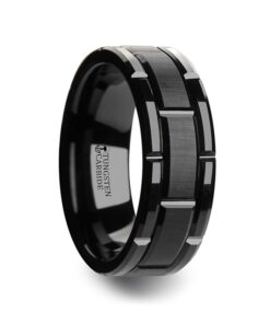 Widsor Blk W Brush Finish And Grooves Mens Wedding Band