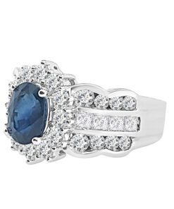 Dia Halo And Shank Ladies 1.50 Carat Oval Ring